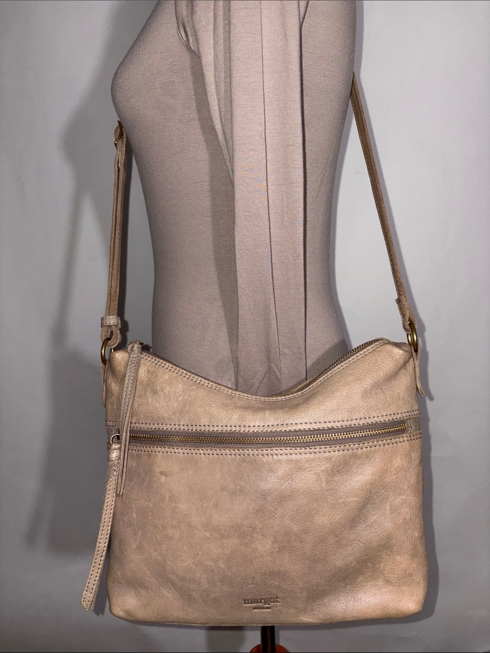 Margot Mary Scoop Crossbody Bag Sleek and Versatile Taupe Leather